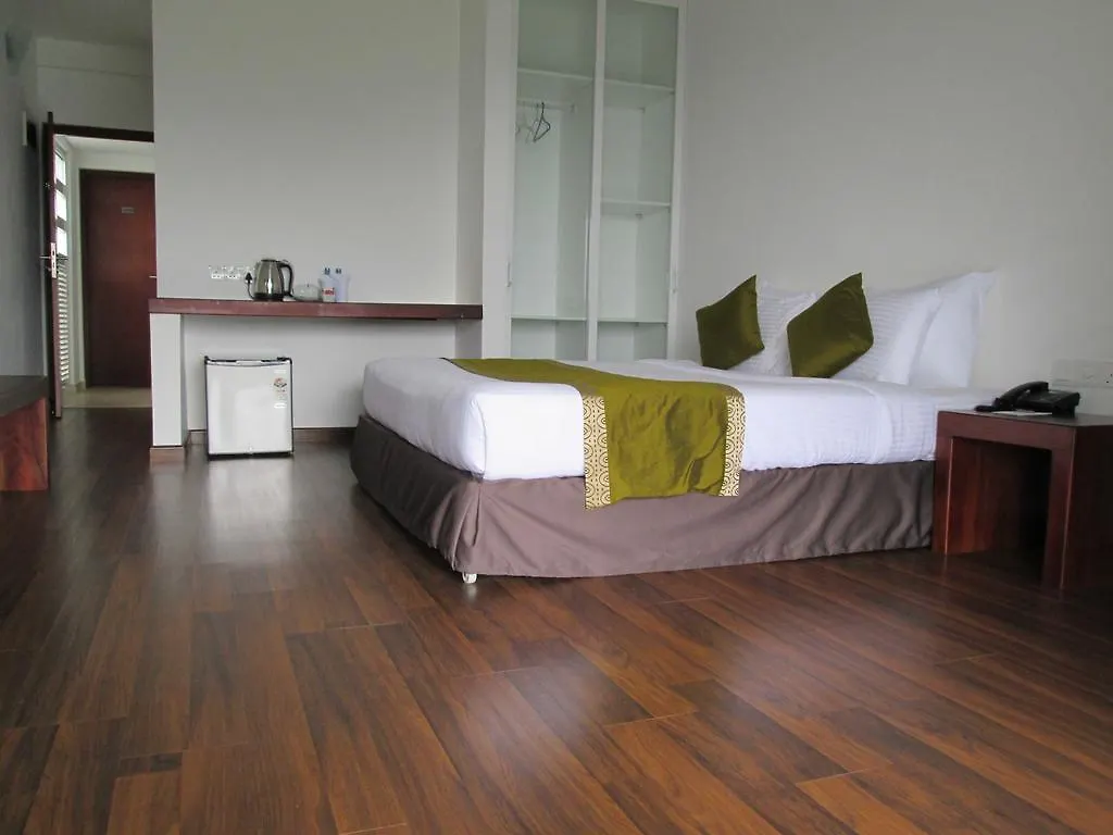 Emerald Hill Hotel Kandy 4*,